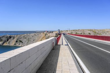 Kırmızı Maslenica köprü Hırvatistan.