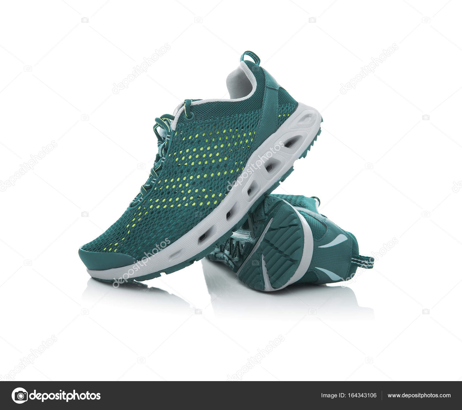 Aislados Sobre Zapatillas Marca Deporte Fotos Sin Fondo Blanco— De XTOZiuPk