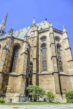 Zagreb Katedrali. Yan duvarlar.