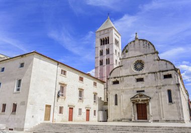 St. Donat kilise, forum ve Cathedral St. Anastasia çan kulesine Zadar.