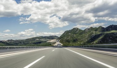 Otoyol highlands basık şehir dışında.