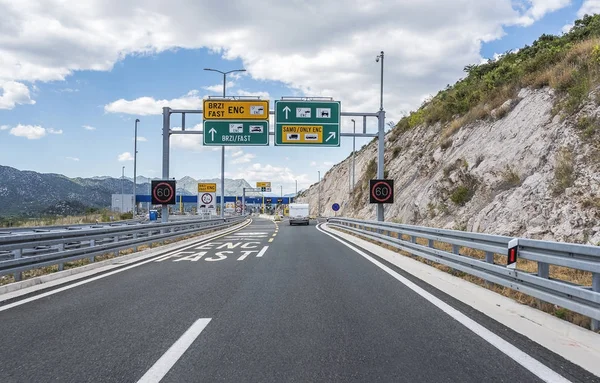 Otoyolda sürüş, autobahn Hırvatistan için Terminal ödeme.