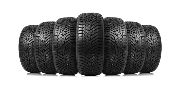 Neumáticos de invierno sobre fondo blanco . —  Fotos de Stock