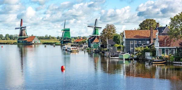 Volendam dorp in Nederland — Stockfoto