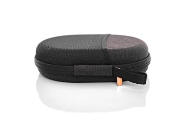 Beyaz arka plan üzerinde izole küçük el çantası.