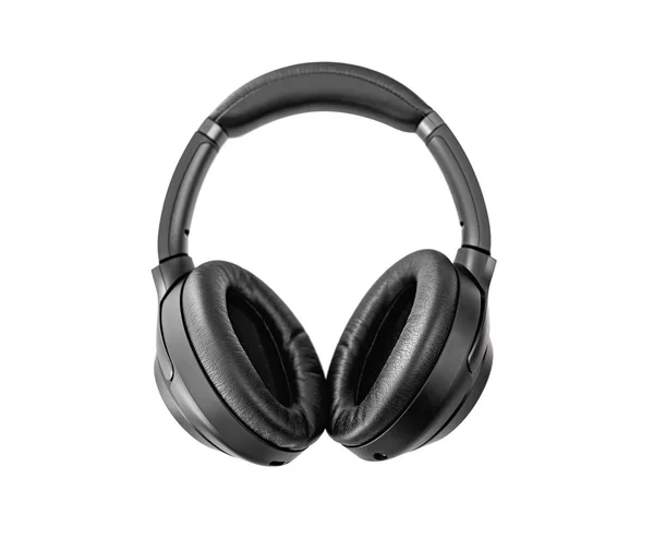 Fones de ouvido sem fio pretos isolados em branco . — Fotografia de Stock