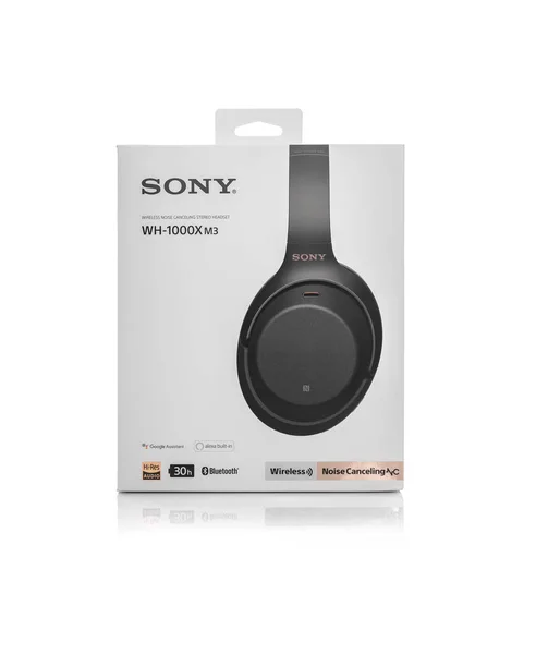 Sony W- 1000xm3 Gürültü Kablosuz Kulaklıkları beyaz arkaplanda İptal Ediyor. — Stok fotoğraf