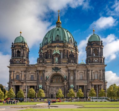 Berlin Katedrali. Almanya 'nın en büyük Protestan Kilisesi.