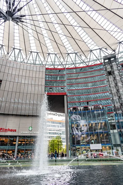 Центр Sony в Берлине, Германия. — стоковое фото