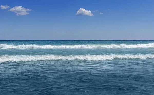 Deniz ve dalgalar. — Stok fotoğraf