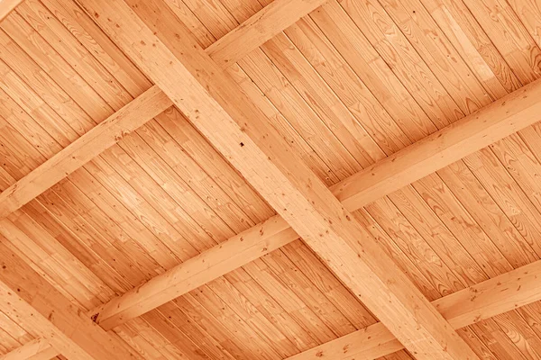 La construction du toit en bois. — Photo