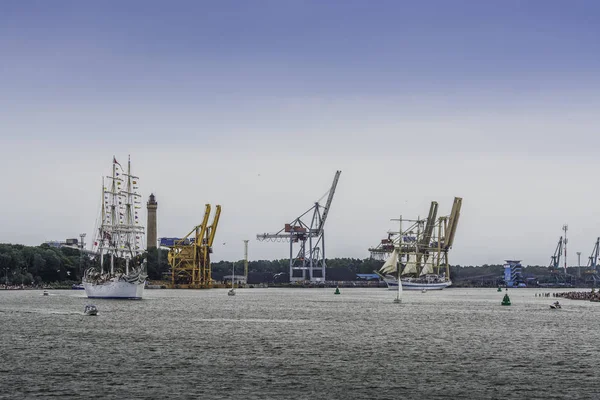 Parade Van Grote Zeilschepen Haven Van Swinoujcie — Stockfoto