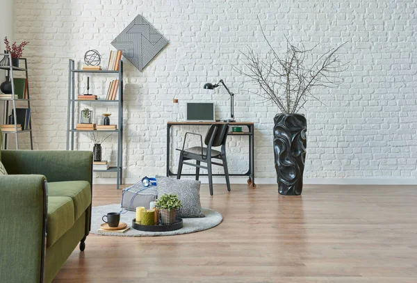 Moderner Backsteinhintergrund Grünes Und Graues Sofa Schwarzes Möbeldetail Arbeitstisch Mit — Stockfoto