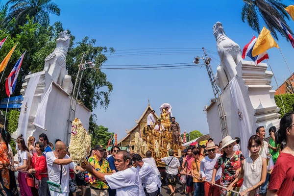 Chiang mai Songkran Fesztivál. — Stock Fotó