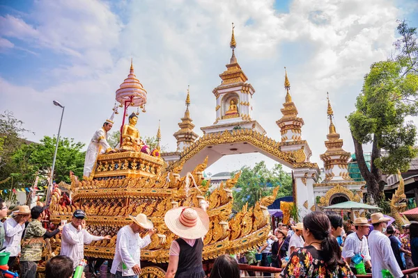 Chiang mai Songkran Fesztivál. — Stock Fotó