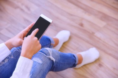 Akıllı Telefon Kullanılıyor.