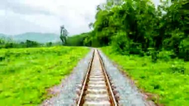 Hyperlapse 4k, güzel görünüm görülen formu tren geçmek.