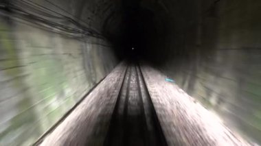 Arkadan Görünüm görülen formu tren geçmek.