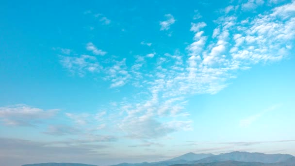 Tempo de movimento lapso nuvens brancas . — Vídeo de Stock