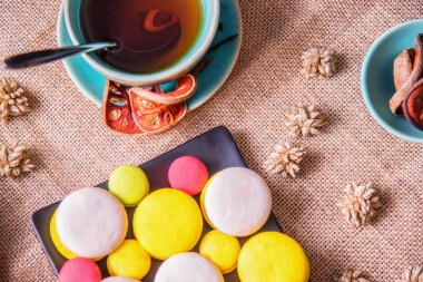 renkli Fransız macarons.