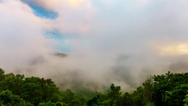 在泰国北部Mae Hong Son的Ban Cha View Point Time Lapse视频4K 美丽的风景和朦胧的晨曦 — 图库视频影像