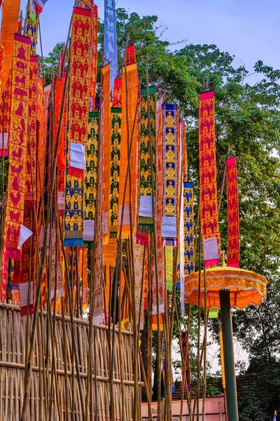 Pappersflagga Högen Sand Eller Sand Pagoda Songkran Festival Jedlin Temple — Stockfoto