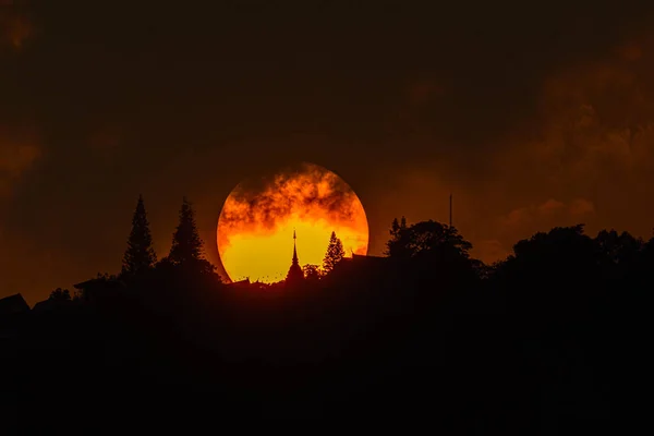 Schöner Sonnenuntergang Mit Wolken Über Dem Phra Doi Suthep Tempel — Stockfoto