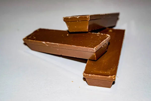 Barras Chocolate Fundo Branco Fechar — Fotografia de Stock
