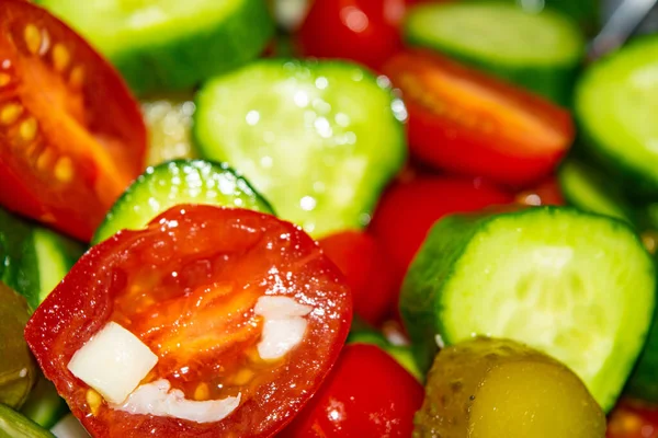 Salada Legumes Tomates Fatiados Pepinos Cebolas Picles Fecha Alimentação Saudável — Fotografia de Stock