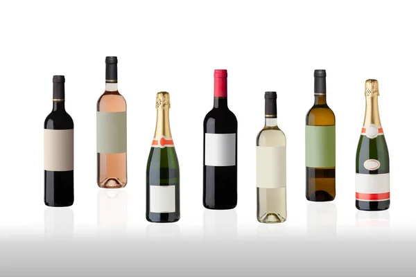 Botellas de vino tinto, champán, vino blanco y rosa — Foto de Stock