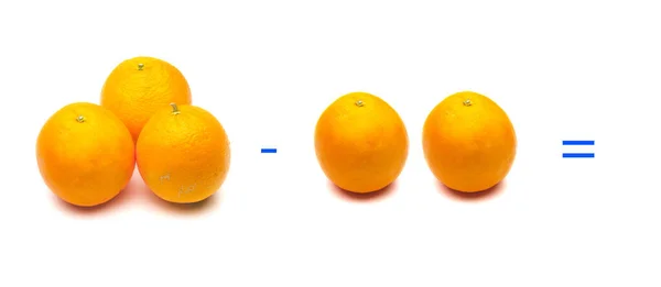 Subtrahera apelsiner — Stockfoto