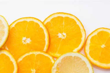 Portakallar, limonlar, turunçgiller.