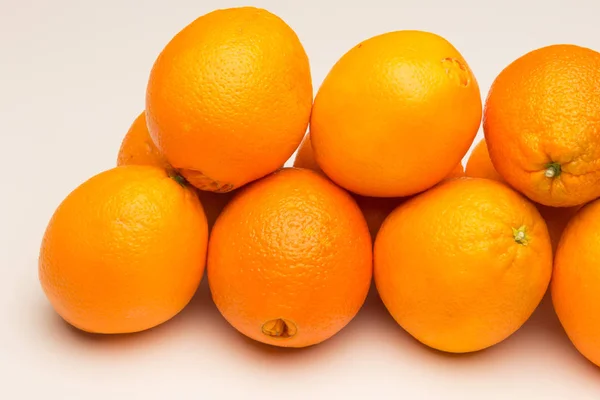 Narancssárga, vitaminokban gazdag gyümölcs — Stock Fotó