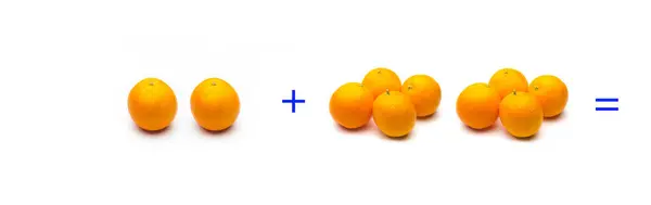 Sumas simples con frutas; matemáticas simples, cálculo —  Fotos de Stock