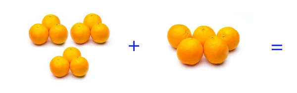Простые суммы с фруктами; простая математика, расчет — стоковое фото