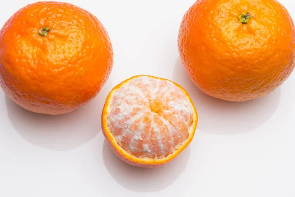 Tangerine orange-skinned sweet fruit of the citrus family. — Stock Photo, Image