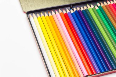 Renkli kalemler, renk aralığı