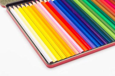 Renkli kalemler, renk aralığı