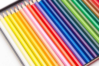 Renkli kalemler, renk aralığı