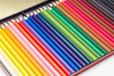 Renkli kalemler, renk aralığı