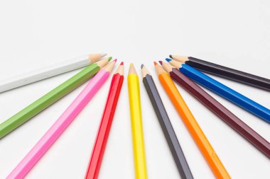 Renkli kalemler, renk aralığı