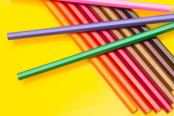 Renkli kalemler, renk aralığı