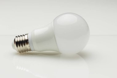 Enerji tasarrufu ampulleri, ekolojik, enerji ve tüketimden tasarruf etmek için.