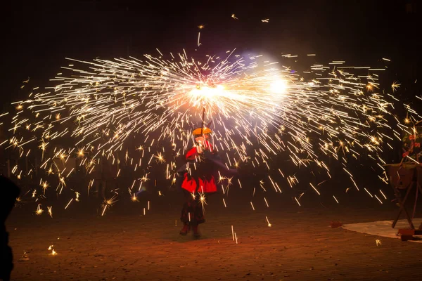 Dance, fire and devils, folklore and Mediterranean festival in which fire is the protagonist; end of Carnival. Party in which the devils with fire walk through the city. Popular festival of Catalonia.