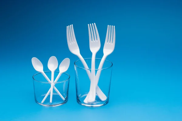 Cutlery Eating White Made Plastic Transparent Glass Cups Cutlery Glasses — Stok fotoğraf