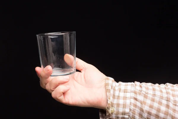 Copa Vidrio Transparente Mano Una Persona Vidrio Lleno Agua Líquido — Foto de Stock