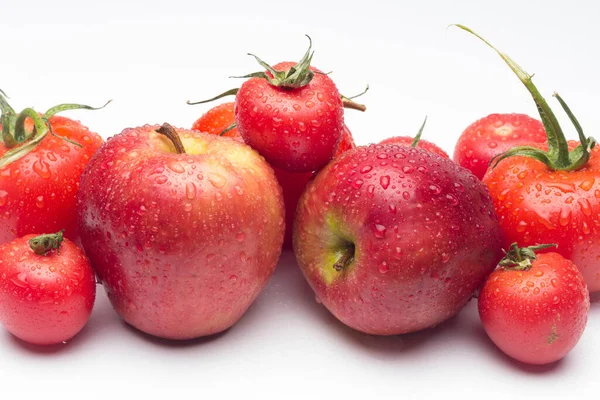 Tomaten Und Äpfel Rote Früchte Für Salate Die Roh Verzehrt — Stockfoto