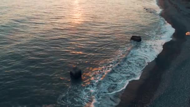 Imágenes Aviones Tripulados Puesta Sol Junto Mar Rayos Sol Horizonte — Vídeo de stock