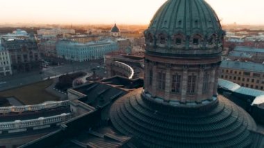 St. Petersburg, Rusya Kazan Katedrali ve Nevsky Prospect 'in Saint Petersburg, Rusya' daki hava manzarası