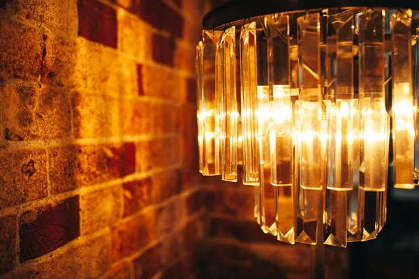 Lámparas de estilo moderno e industrial decoradas en un estilo moderno re — Foto de Stock